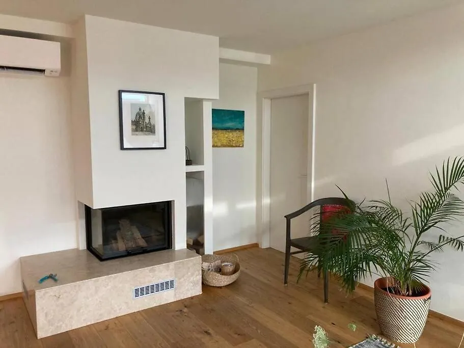 Central Rooftop Flat With Fire Place And Terrace Appartement Wenen